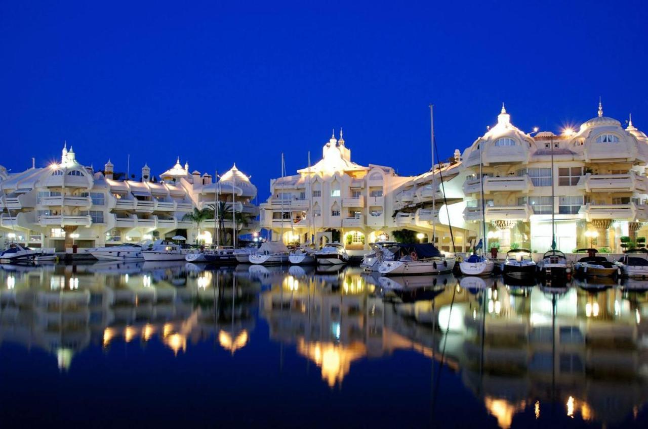 Apartment One Palm View 2-bdr - A Step From The Ocean! Benalmadena