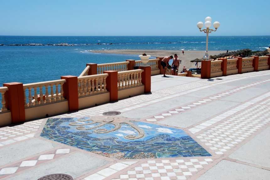 One Palm View 2-bdr - A Step From The Ocean! Apartamento *